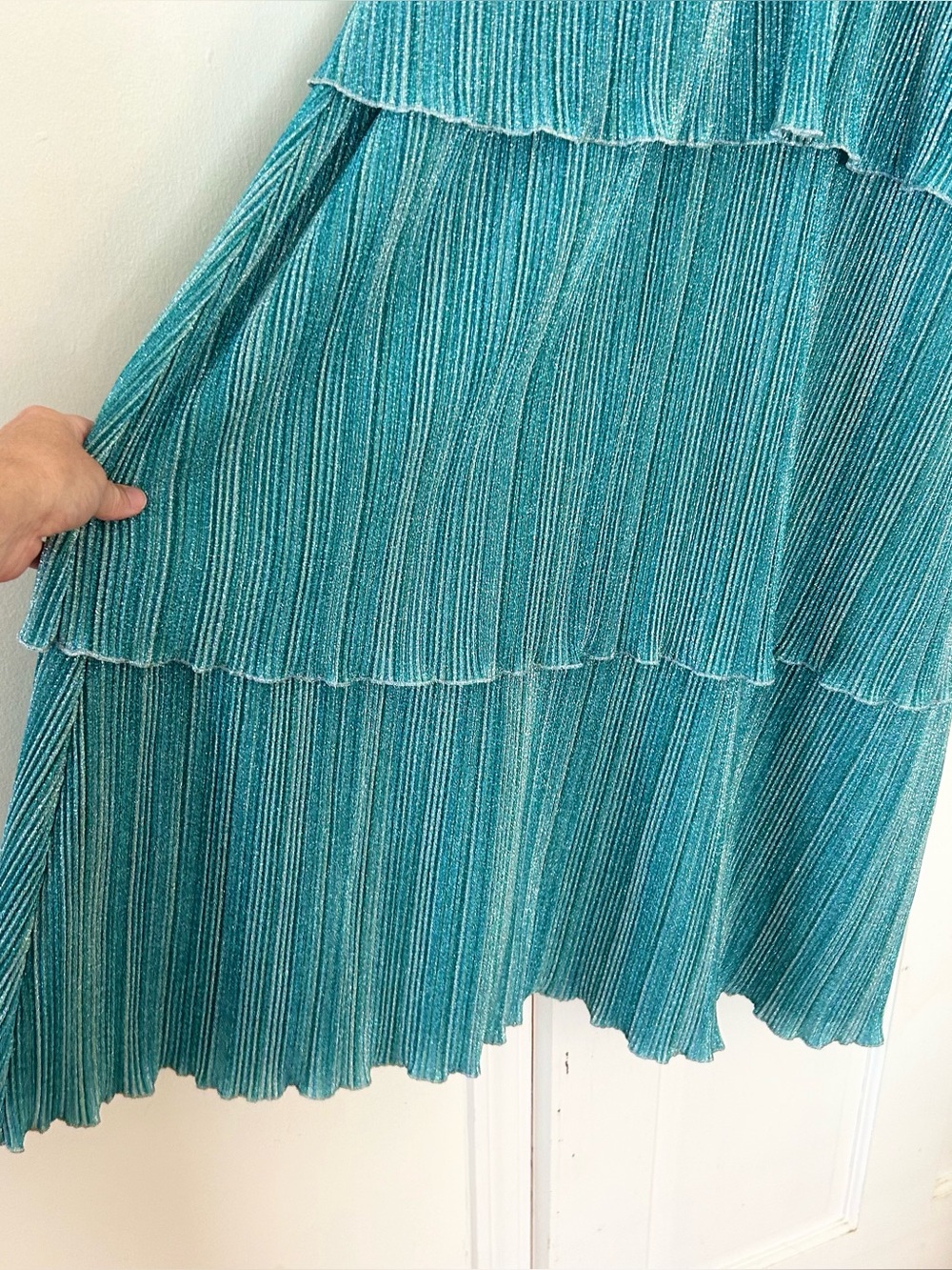 REVOLVE long layered dress - Saylor “Hyelee” XL - Picture 3 of 10